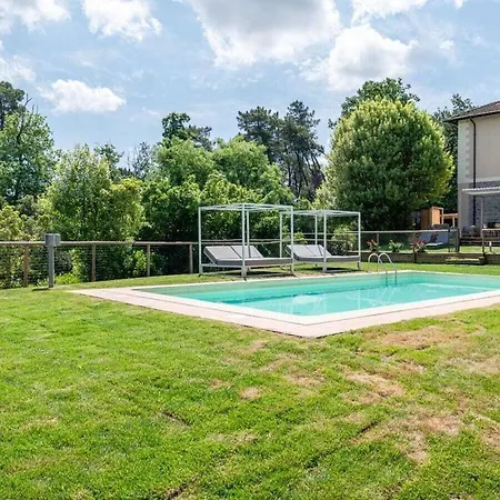 Near Lucca With Pool Casa de Férias